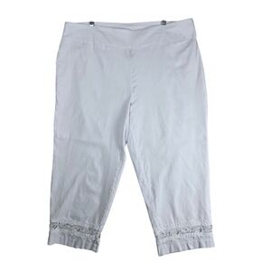 Attyre Woman Cropped Pants White Lace Trim Stretch Plus Size 20W Capris, Summer